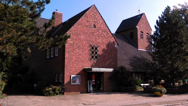 Johanneskirche, Ansicht von der Rissener Dorfstrae | Hamburg-Rissen