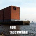 Die Nachrichtensendung `Tagesschau kam und kommt aus Hamburg - ganz anders als die Nachrichtensendung `Aktuelle Kamera