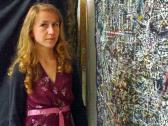 Tacheles-Unterstützerin neben einem der vorübergehend nicht mehr zugänglichen Werke Alexander Rodins im `Kunsthaus Tacheles´ Tacheles-Unterstützerin neben einem der vorübergehend nicht mehr zugänglichen Werke Alexander Rodins im `Kunsthaus Tacheles´